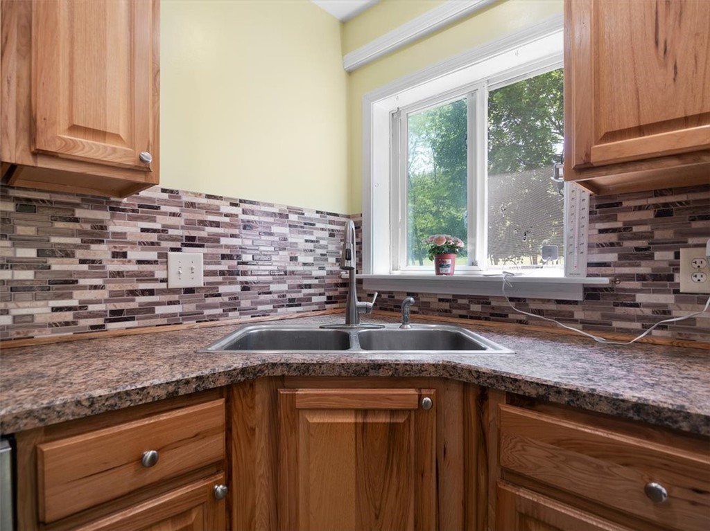 13376 Ridge Road, Wolcott, New York image 10