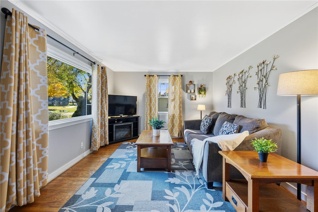 11 Hartom Road