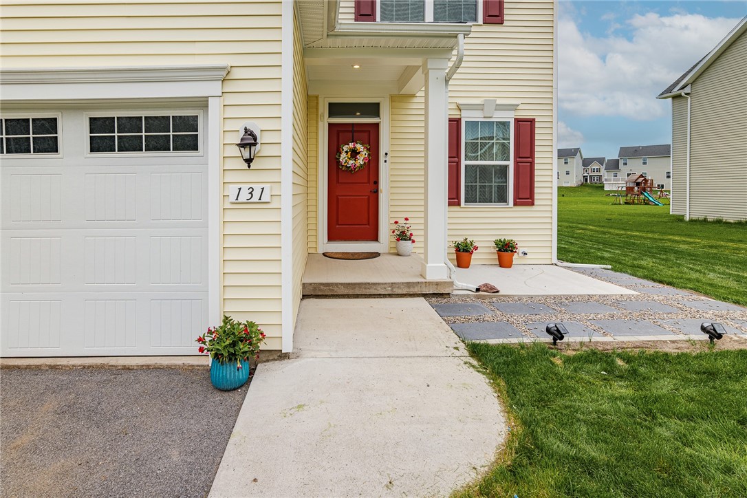 131 Planters, Henrietta, New York image 4