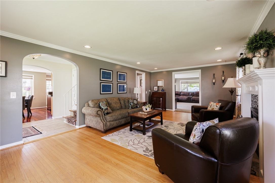 Search Properties 4 177 pinecrest drive