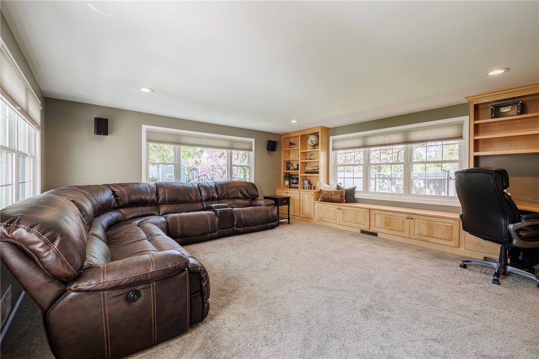 177 Pinecrest Drive, Irondequoit, New York image 6