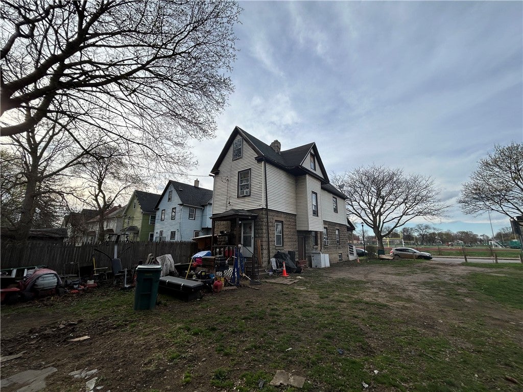 533 Frost Avenue