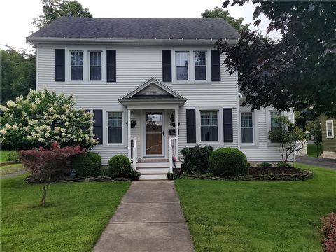 Photo of 12 Richmond Avenue, Oneonta, NY 13820 (MLS # R1579168)