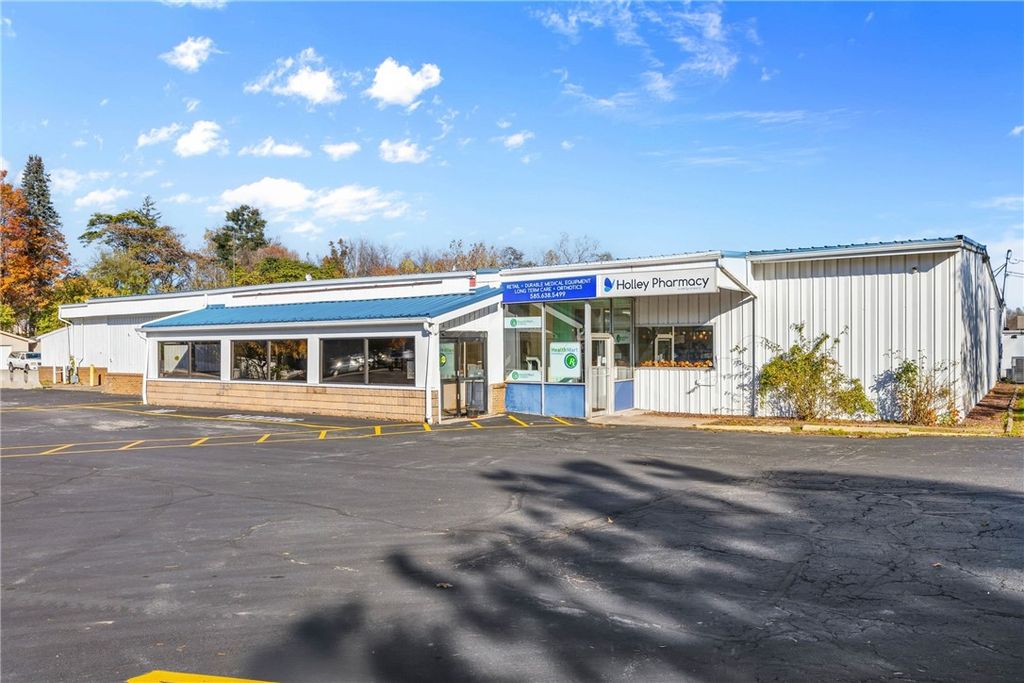 Photo of 3 Geddes Street, Murray, NY 14470 (MLS # R1648338)