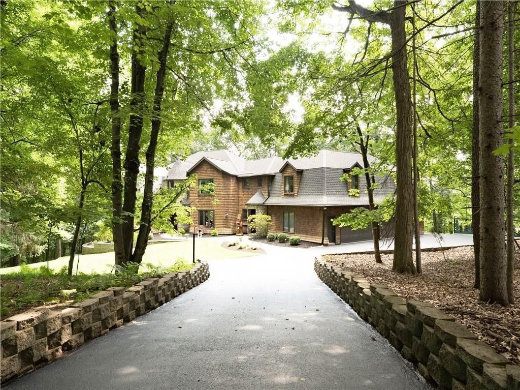 Photo of 42 Lake Lacoma Drive, Perinton, NY 14534 (MLS # R1663874)