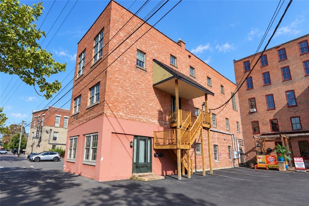 107-109 Fall Street