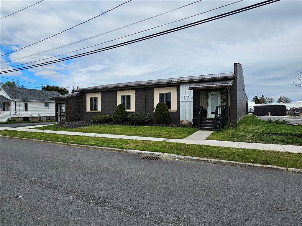 Photo of 6 S Lyon Street, Batavia City, NY 14020 (MLS # R1679655)