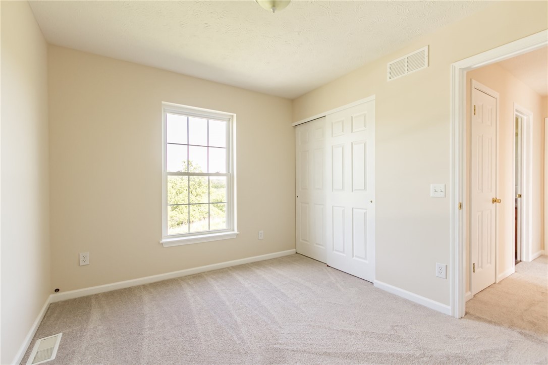 1547 Meadowbrook Lane, Farmington, New York image 16