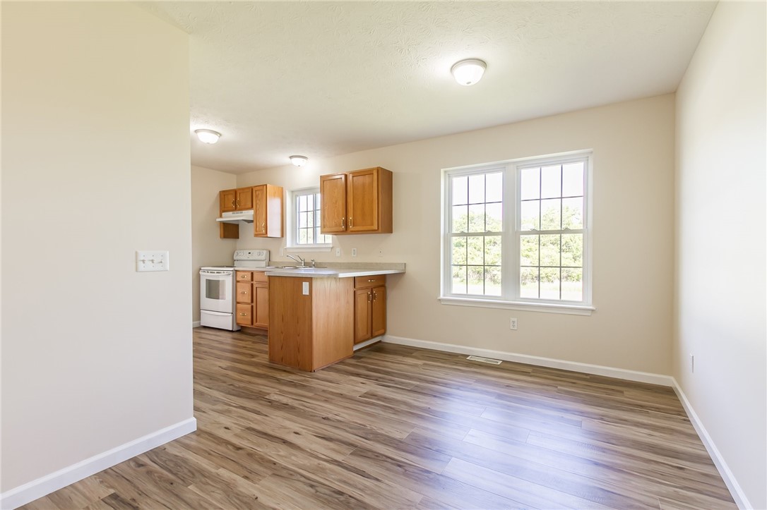 1547 Meadowbrook Lane, Farmington, New York image 8