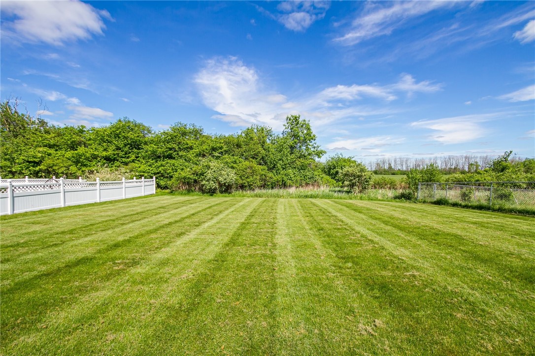 1547 Meadowbrook Lane, Farmington, New York image 20