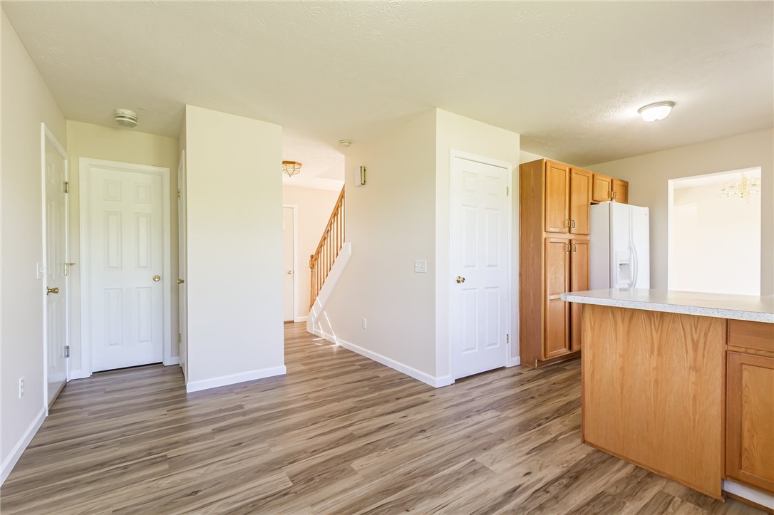 1547 Meadowbrook Lane, Farmington, New York image 9