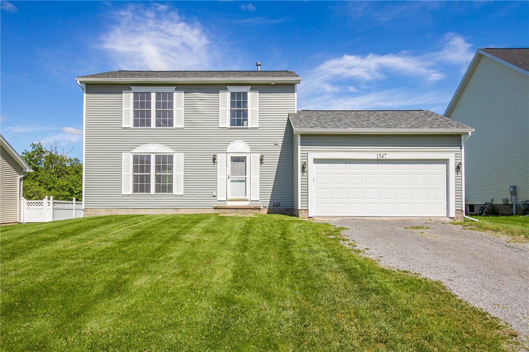 1547 Meadowbrook Lane, Farmington, New York image 1
