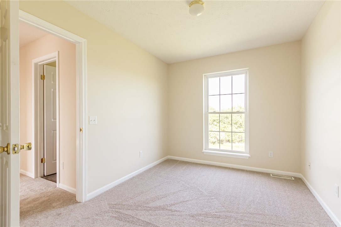 1547 Meadowbrook Lane, Farmington, New York image 17