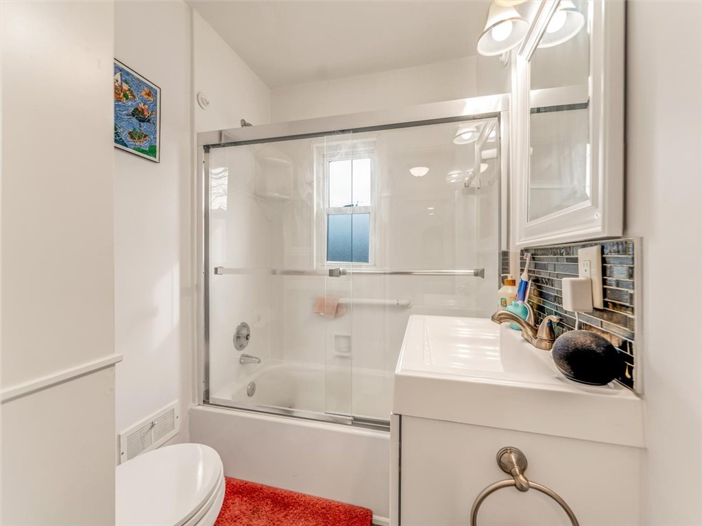 477 Hampton Blvd Blvd, Greece, New York image 11