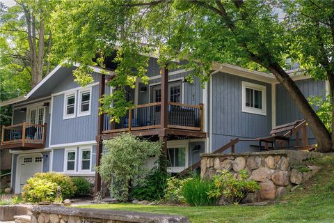 4 Elizabeth Street Naples NY 14512