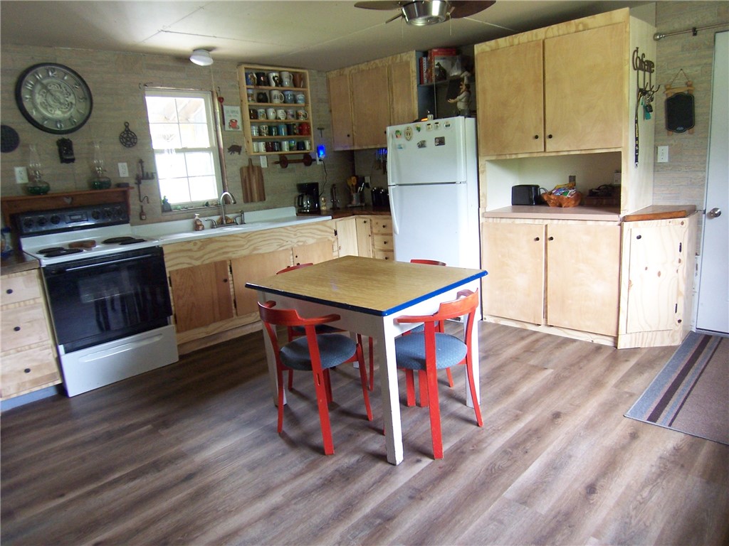 4833 Livingston Rd