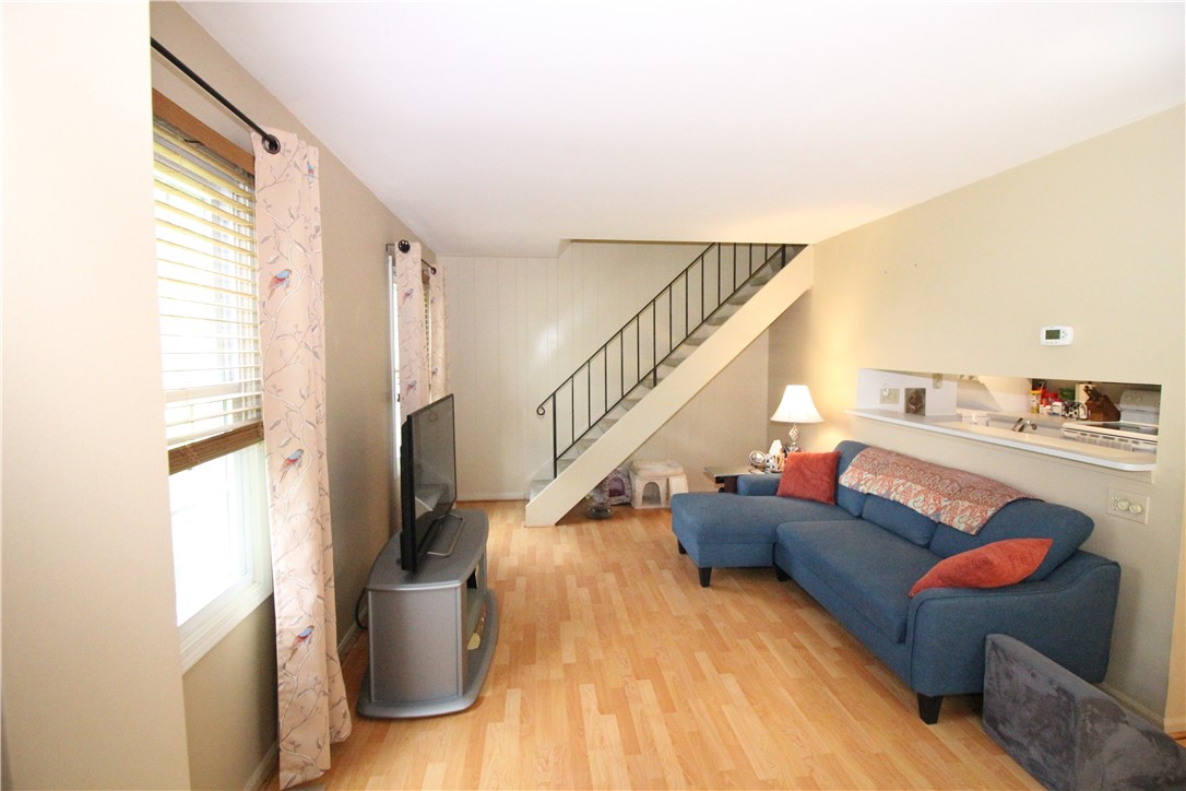 37 Heron Way S
