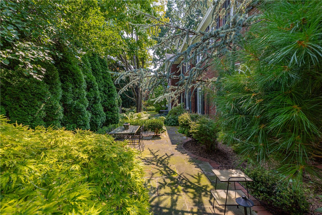 Photo 9 of 41 of 1180 East Avenue house