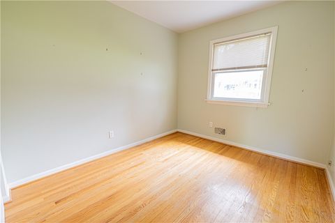 Tiny photo for 18 Hanford Way WAY, Perinton, NY 14450 (MLS # R1683107)