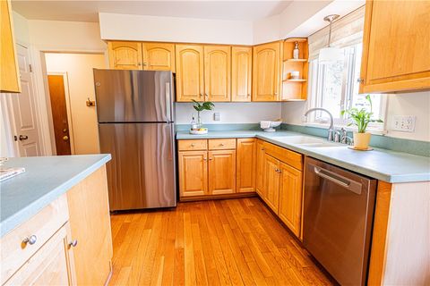 Tiny photo for 18 Hanford Way WAY, Perinton, NY 14450 (MLS # R1683107)