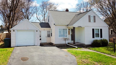 Homes For Sale - 222 Oakwood Road<br/> Monroe County, Rochester, NY 14616