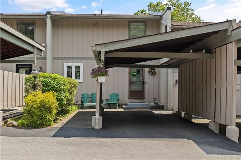 3 Harbour Lane Canandaigua NY 14424
