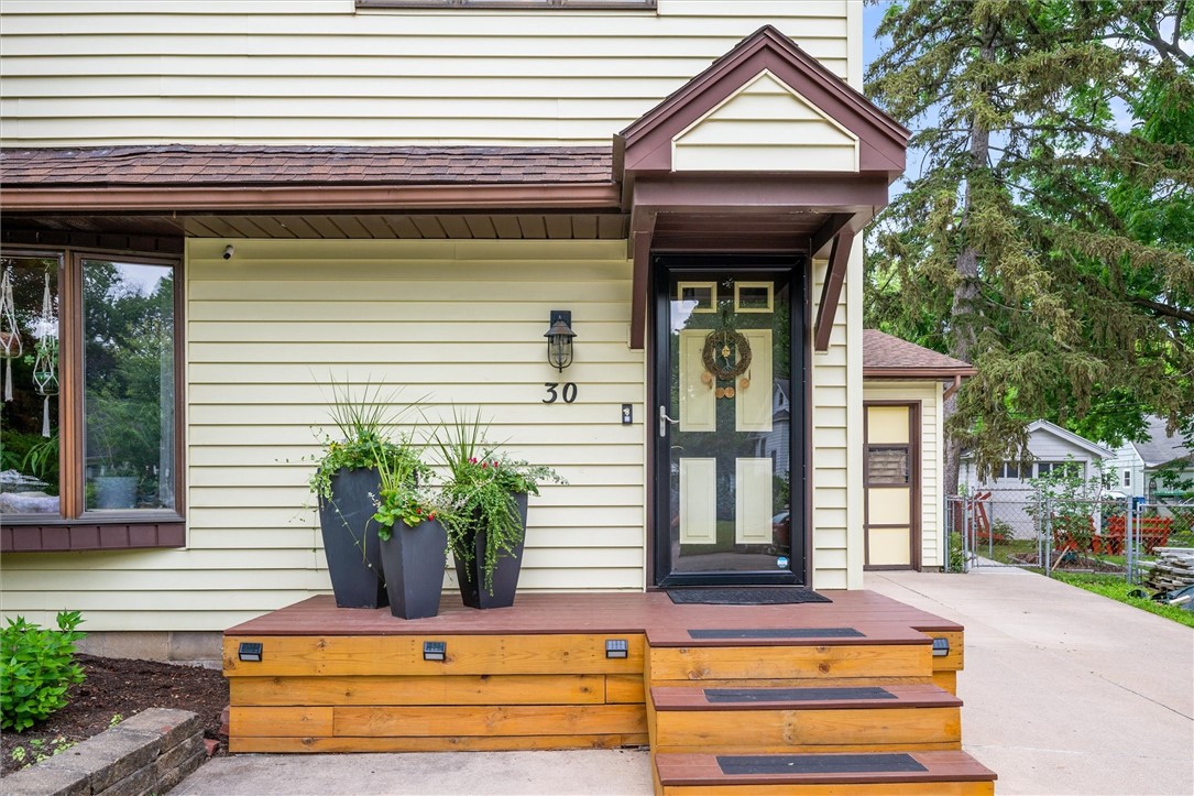 Search Properties 3 30 lanark crescent