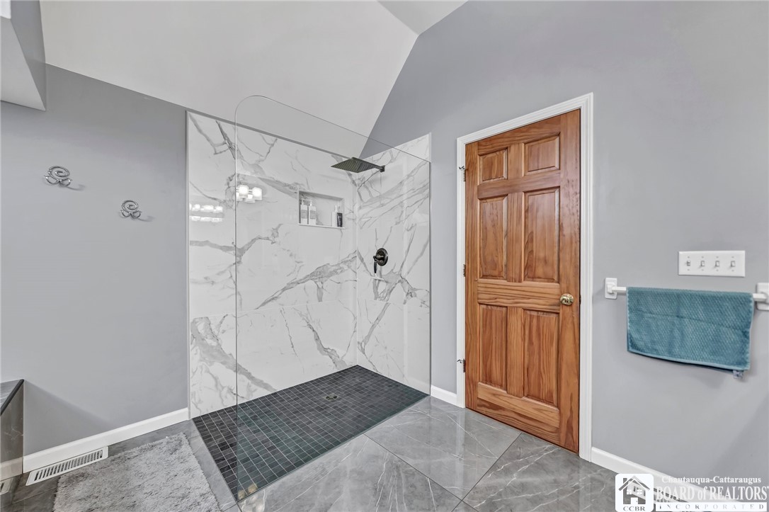 5298 Mallard Roost Court, Clarence, New York image 31