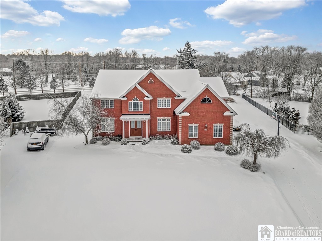 5298 Mallard Roost Court, Clarence, New York image 1
