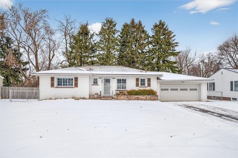 Photo of 1490 Ridgeway Avenue, Greece, NY 14615 (MLS # R1650542)