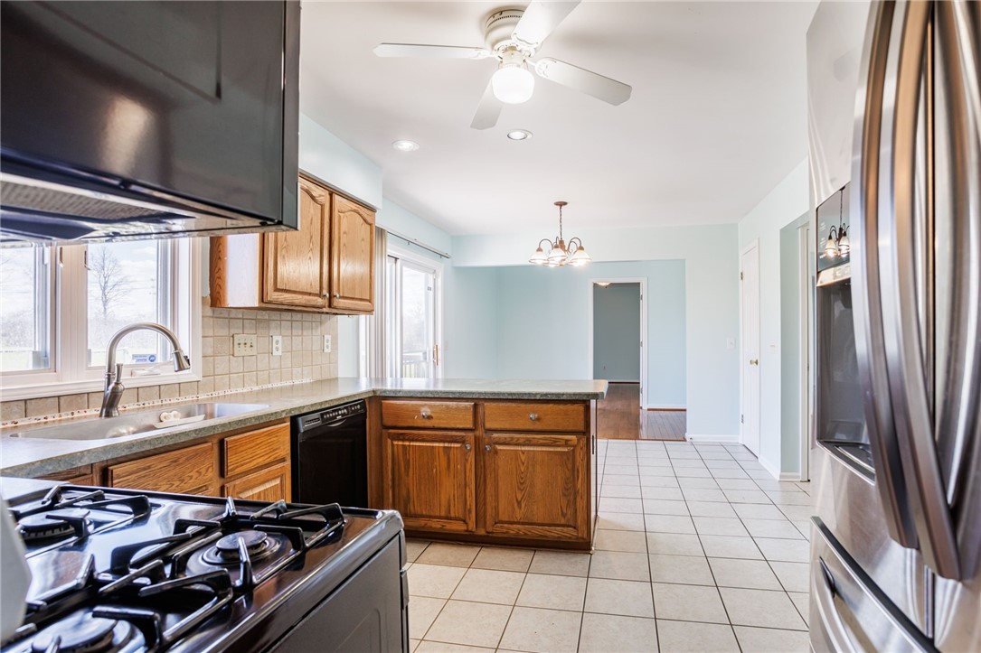 162 Chelsea Meadows Drive, Henrietta, New York image 13