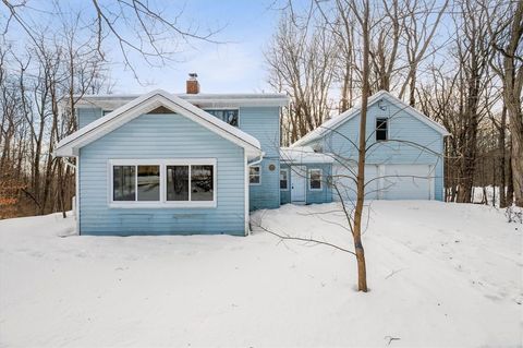 Apartment For Sale - 399 Jackson Summit Road #E<br/> Mayfield, NY 12117