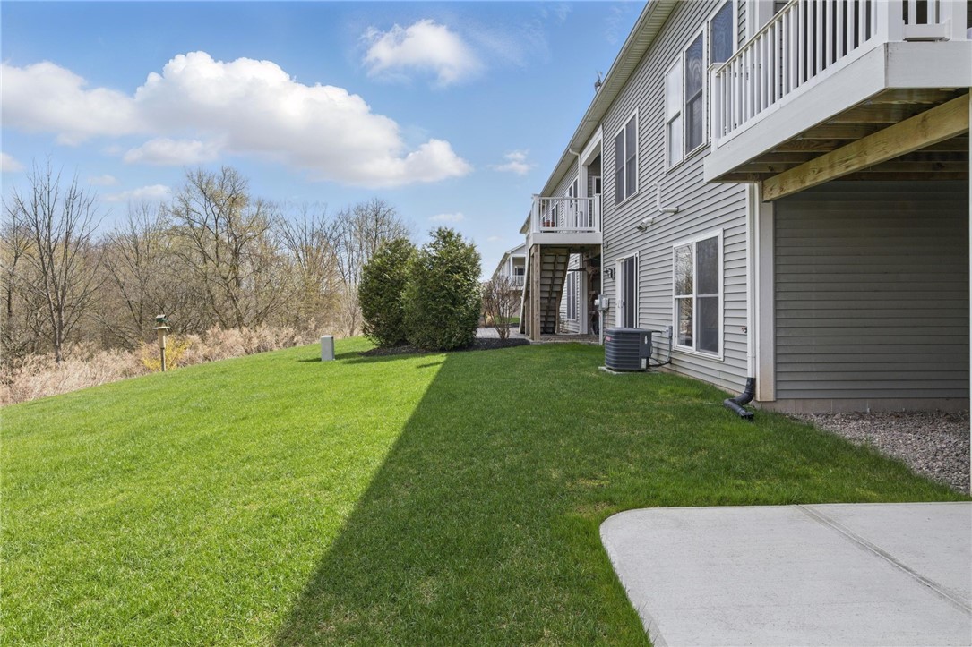6968 Wyndham Hill Road, Victor, New York image 23