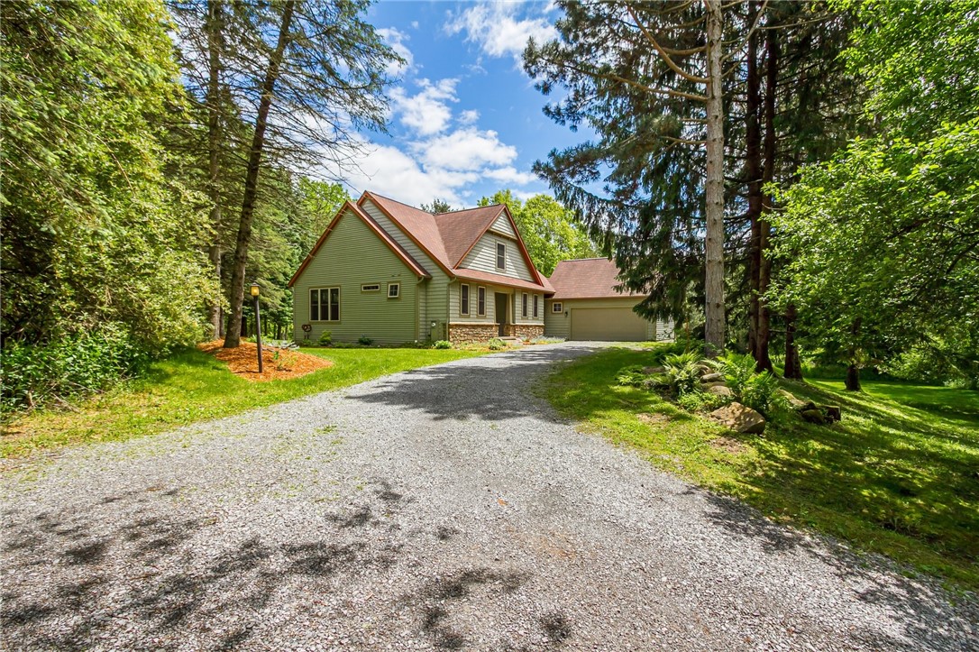 1537 Cranberry Pond