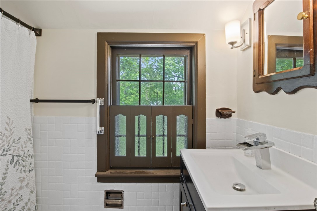 71 Brook Road, Pittsford, New York image 24