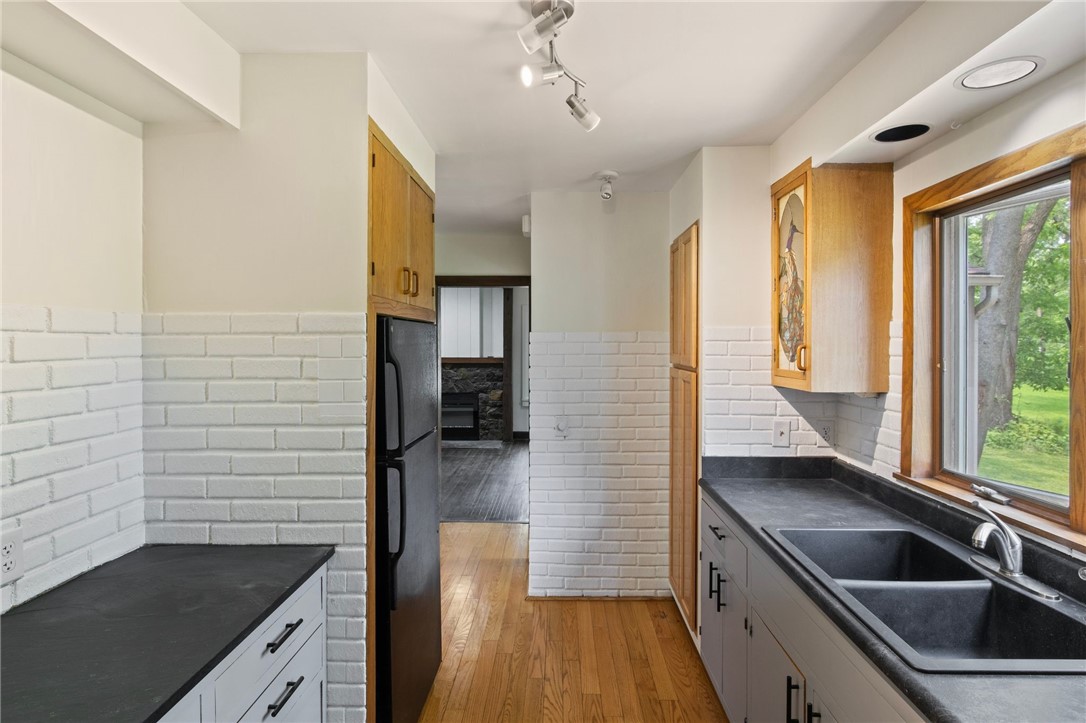 71 Brook Road, Pittsford, New York image 13