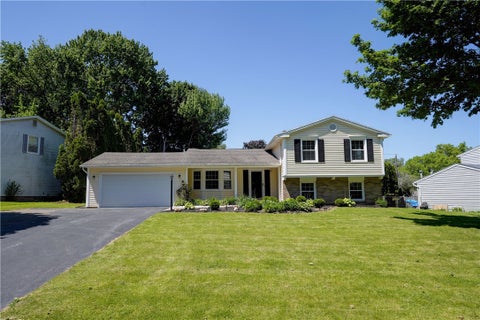 Homes For Sale - 103 Jackie Drive<br/> Greece, NY 14612
