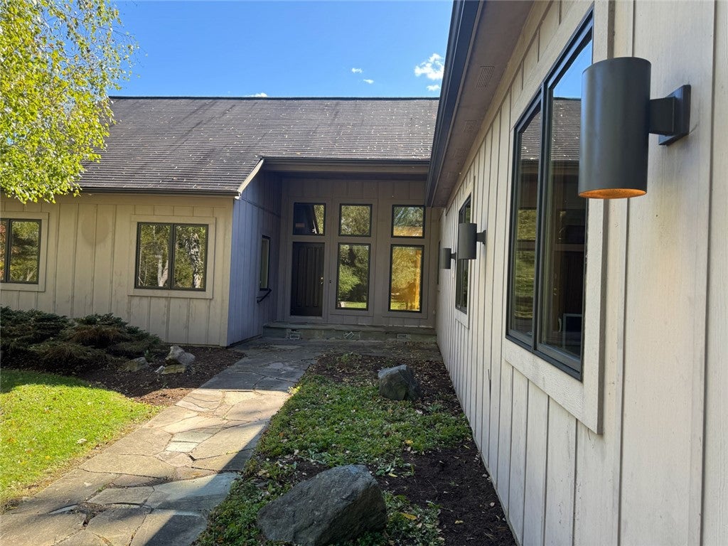 325 Pond Road