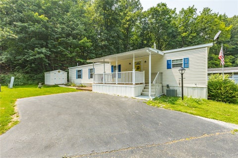 Mobile Home For Sale - 1925 Factory Hollow Rd<br/> Ontario County, West Bloomfield, NY 14485