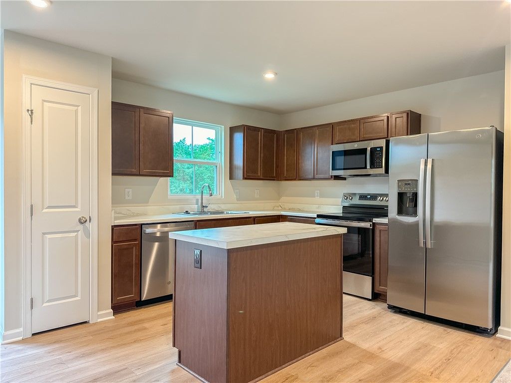 Photo of 16 Trailhead, Henrietta, NY 14467 (MLS # R1657091)