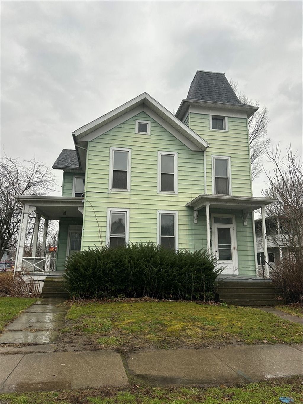 Photo of 124 E Hudson Street, Elmira City, NY 14904 (MLS # R1668256)