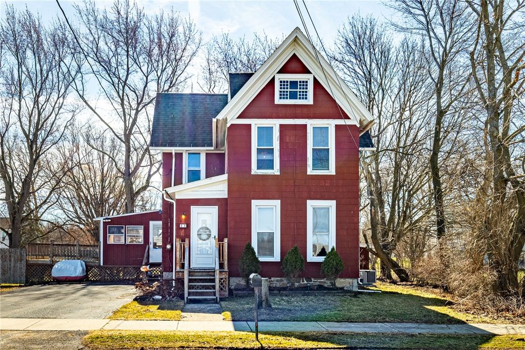 Photo of 11 Hunter Street, Bergen, NY 14416 (MLS # R1665961)