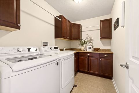 Tiny photo for 120 Triple Diamond WAY, Penfield, NY 14580 (MLS # R1684852)