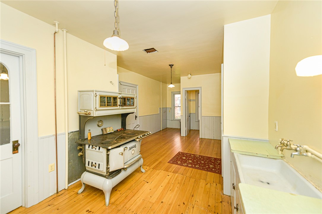 17 W Main Street, Manchester, New York image 11