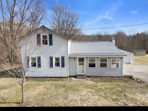 Homes For Sale - 4766 Williamson Road<br/> Wayne County, Marion, NY 14505