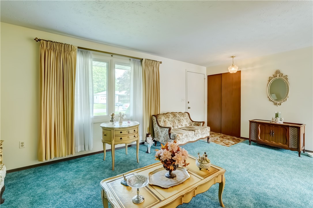 94 Bru Mar Drive, Gates, New York image 7