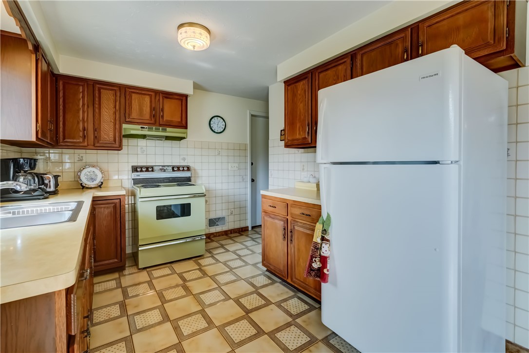 94 Bru Mar Drive, Gates, New York image 10