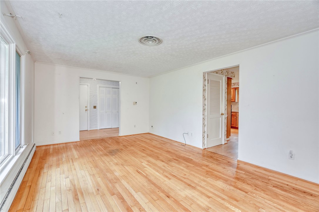 703 Shadowwood Ln, Webster, New York image 25