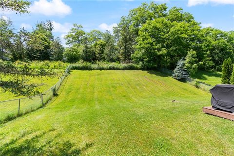 Tiny photo for 3331 Eagles Roost Lane, Walworth, NY 14502 (MLS # R1690210)