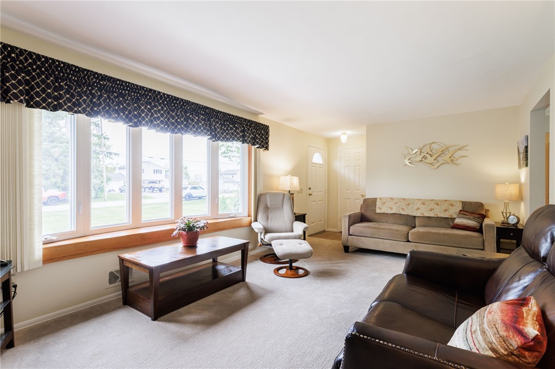 4408 Cream Ridge Road, Walworth, New York image 4